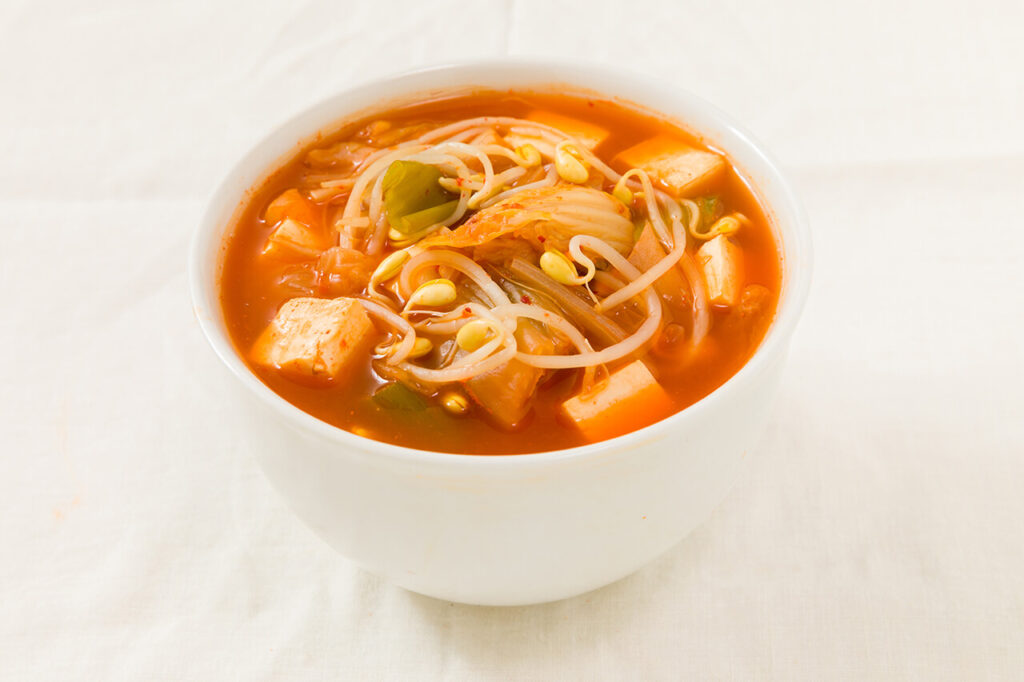 キムチと豆モヤシのスープ